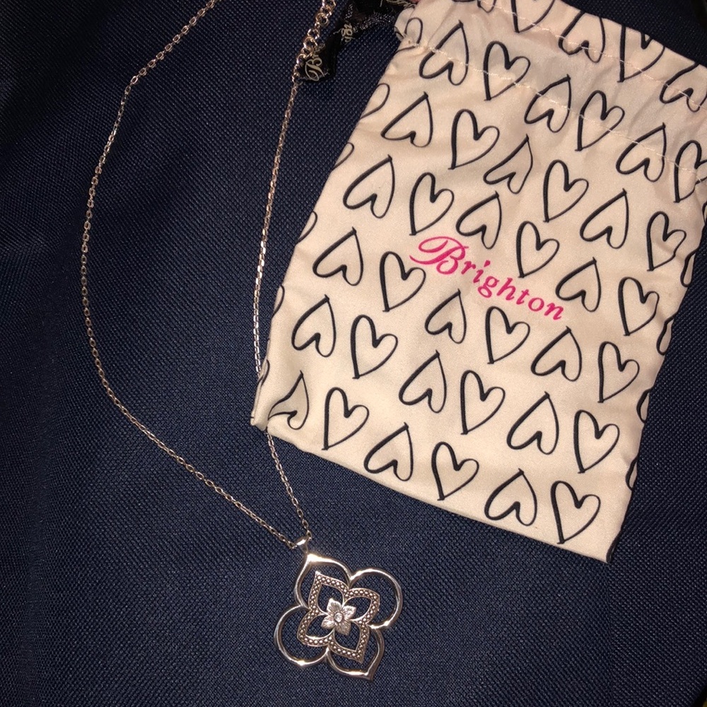 NEW BRIGHTON Necklace with Bag